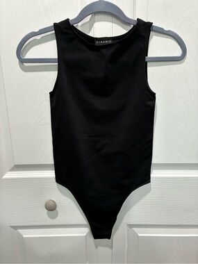 Dynamic Women's Black Sculpting Shapewear Bodysuit